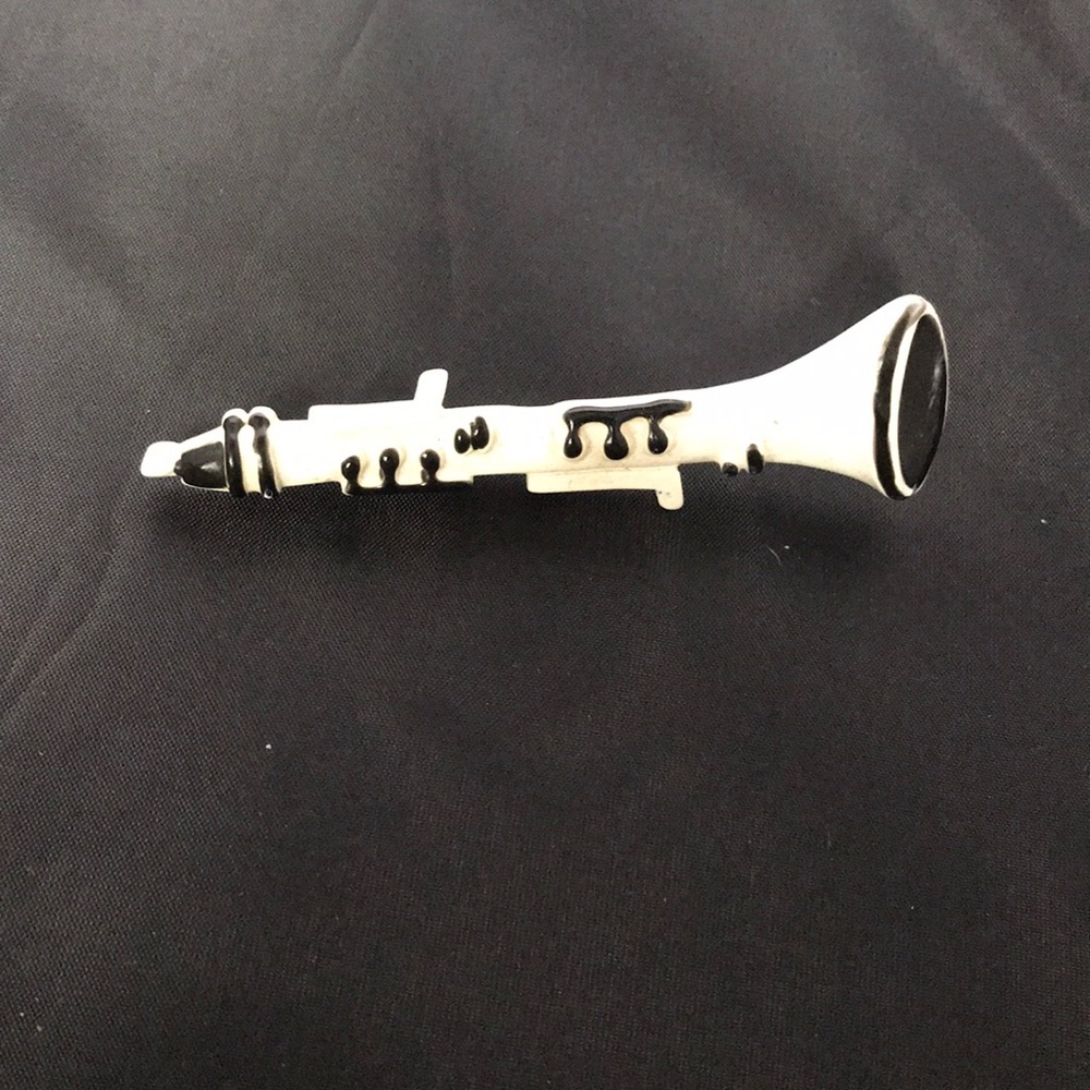 Pins - Picture 4 of 7
